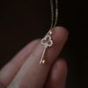 Antique Feeling Small Diamond Key Pendant Light Luxury French Vintage Necklace Women's Cool Style Personality