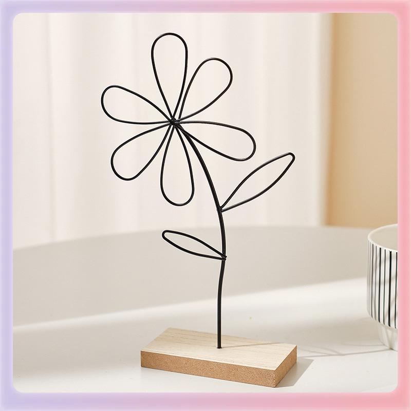 Industrial Wrought Iron Floral Ornament for Home, Desktop, or Wine Cabinet Decoration