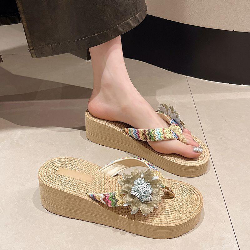 Holiday Flower Slippers Women's 2025 Summer New Outer Wear Versatile Comfortable Lightweight Height Increase Fashionable Flip-flops Women