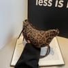 Нишевый дизайн сумка-пельмень с леопардовым принтом женская новая высококачественная ретро универсальная на плечо через плечо