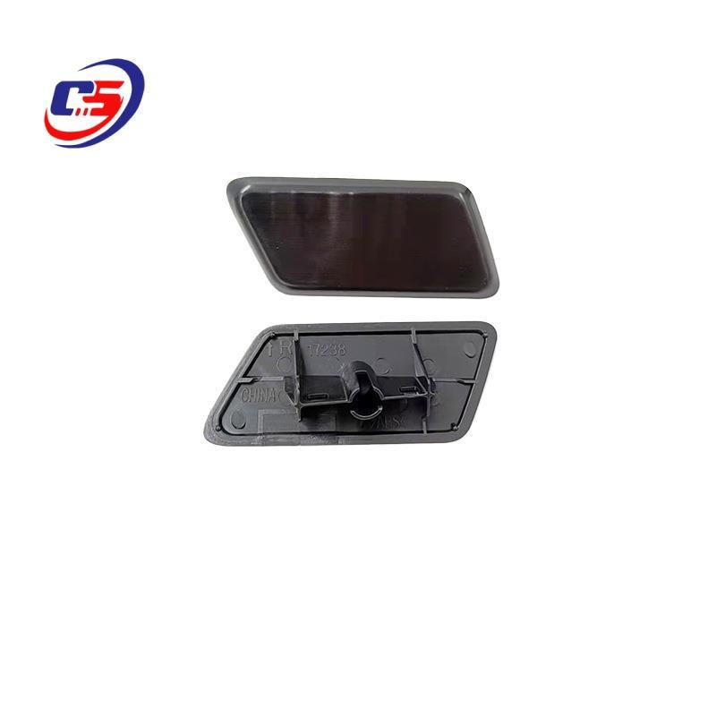 Накладка на бампер, форсунка омывателя фары Toyota Camry (85382-06050 и 85381-06030)