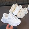 Маленькие белые туфли универсальные детские дышащие кроссовки для пап 2025 лето новые для девочек ins спортивная обувь для мальчиков кроссовки для бега
