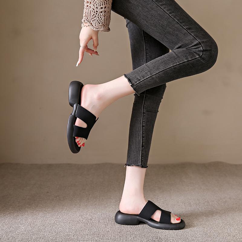 Модные летние шлепанцы на платформе 2024 года, модная пляжная обувь для женщин, нескользящие сандалии из натуральной кожи, женские тапочки