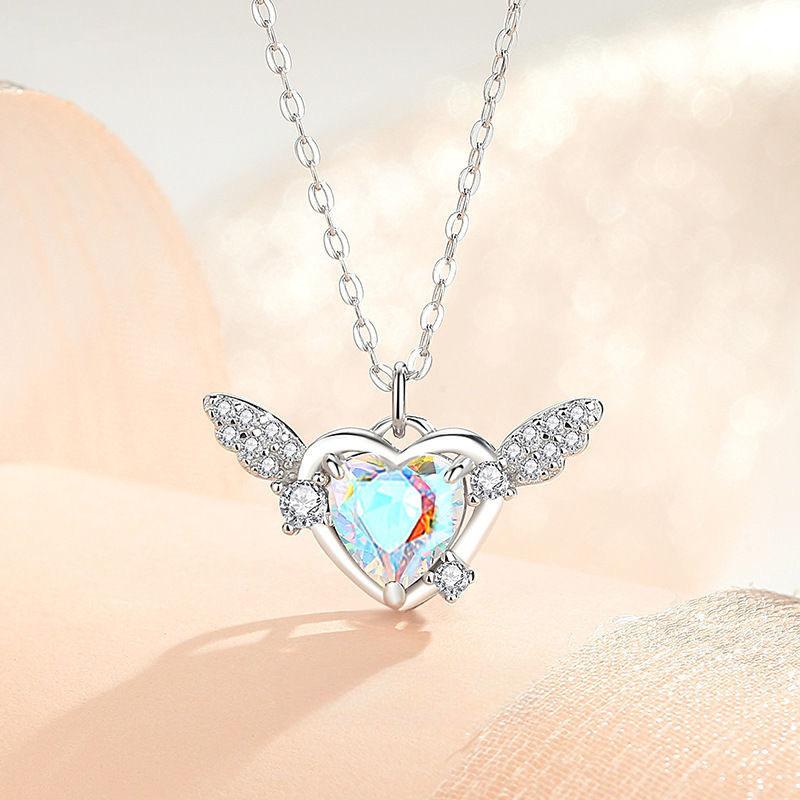Ожерелье Love God Cupid для женщин в летнем нишевом дизайне Sense, цветной циркон, крылья ангела Love, цепочка на ключицу, милый и классный стиль