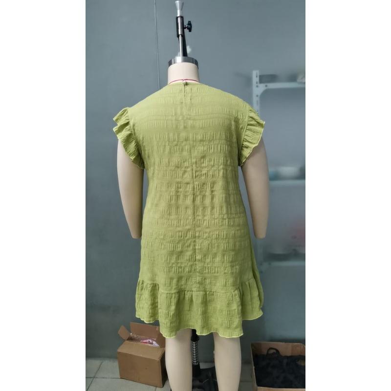 Женское летнее платье без рукавов с оборками