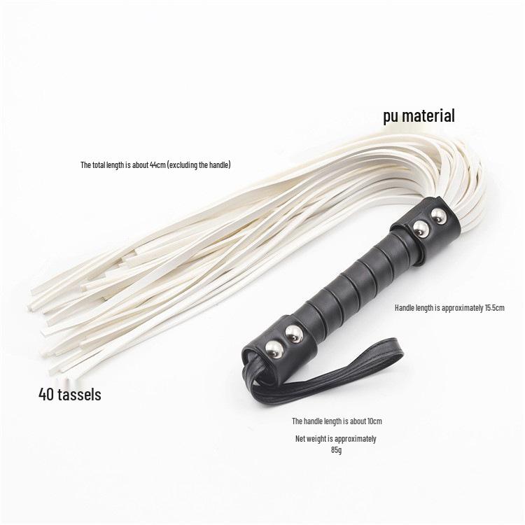 Кожаный кнут с множеством кистей для практики порки