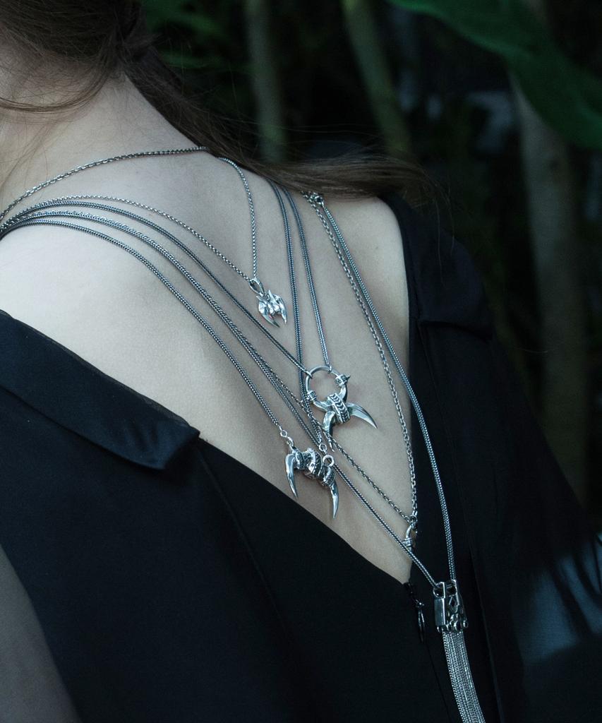 Mezmic Teeth Rolling Necklace