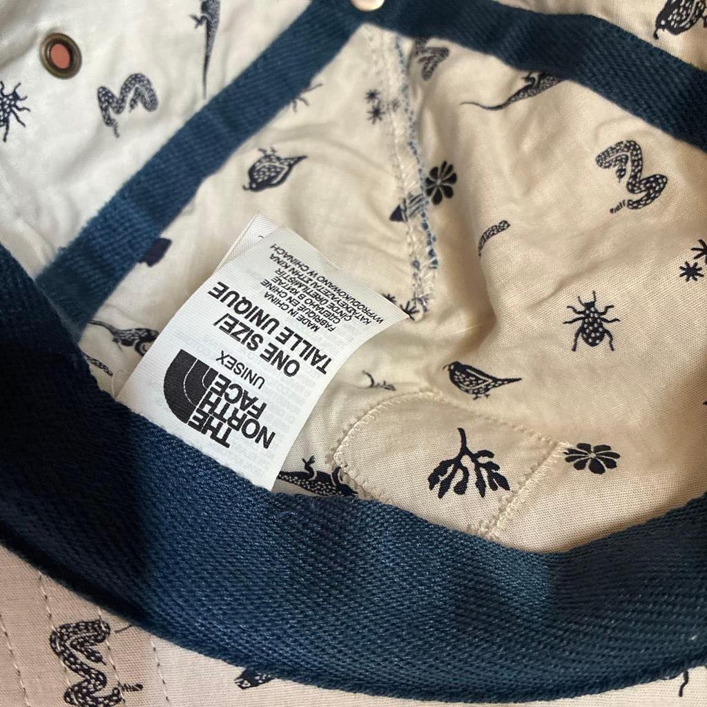 Б/у Кепка THE NORTH FACE Синяя с вышитым логотипом-патчем
