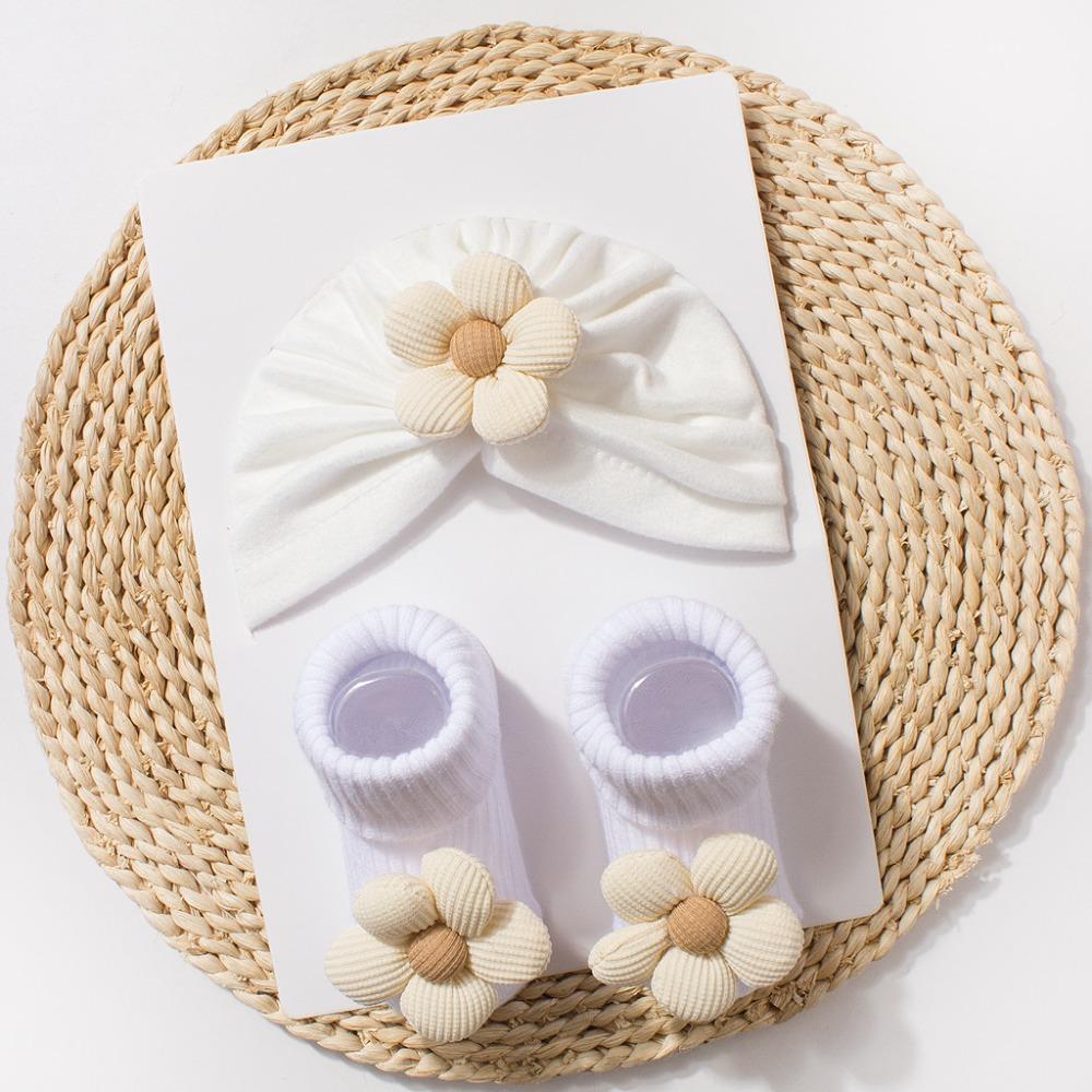 Soft Knit Newborn Hat with Socks Sweet Big Flower Infant Socks Set Newborn Baby Gift