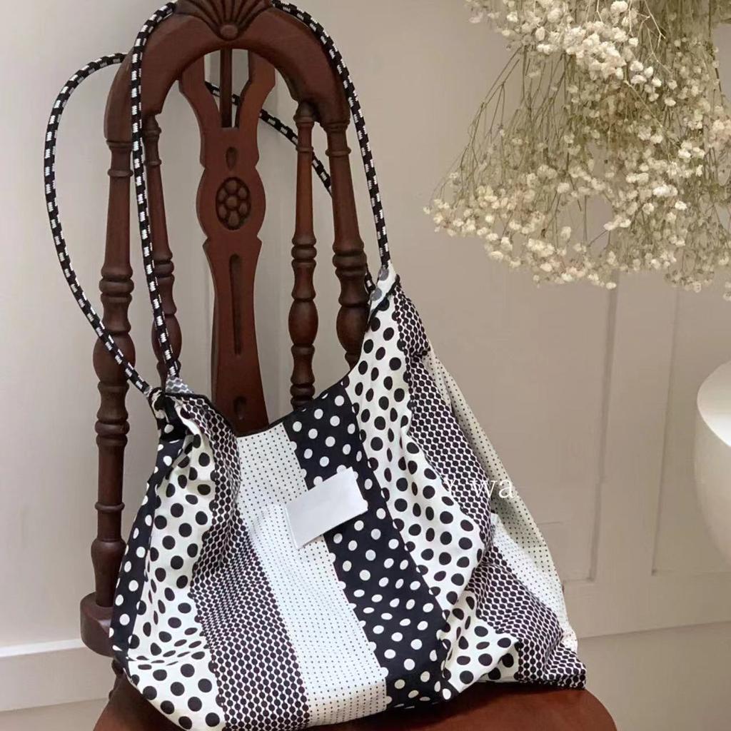 Милая и классная сумка Ghost Horse Girl Point из ткани, сумка через плечо, большая вместимость, универсальная ленивая ветровая холщовая сумка