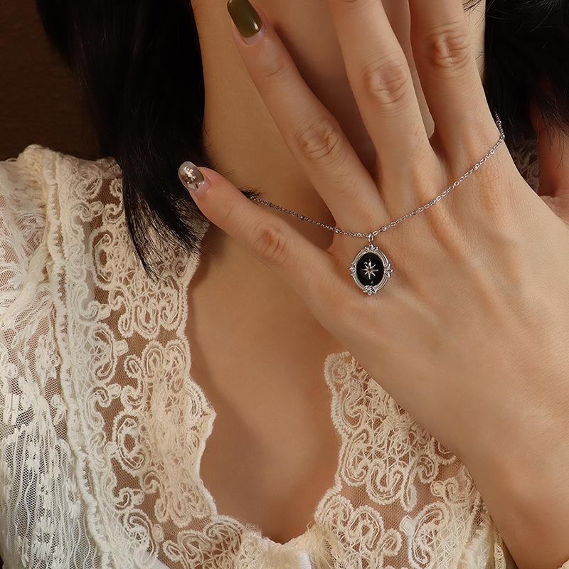 Court Wind Six Stars Necklace Treasure Texture Clavicle Chain Titanium Steel Material Non-Fading Gold Plated P1001