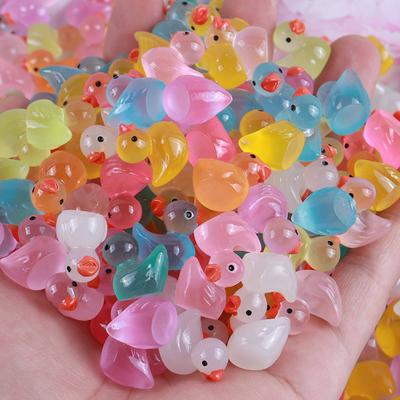 50 шт. случайных миниатюрных фигурок из смолы в виде уток, украшения, крошечные милые светящиеся утки, садовые ландшафтные растения, поделки, декор