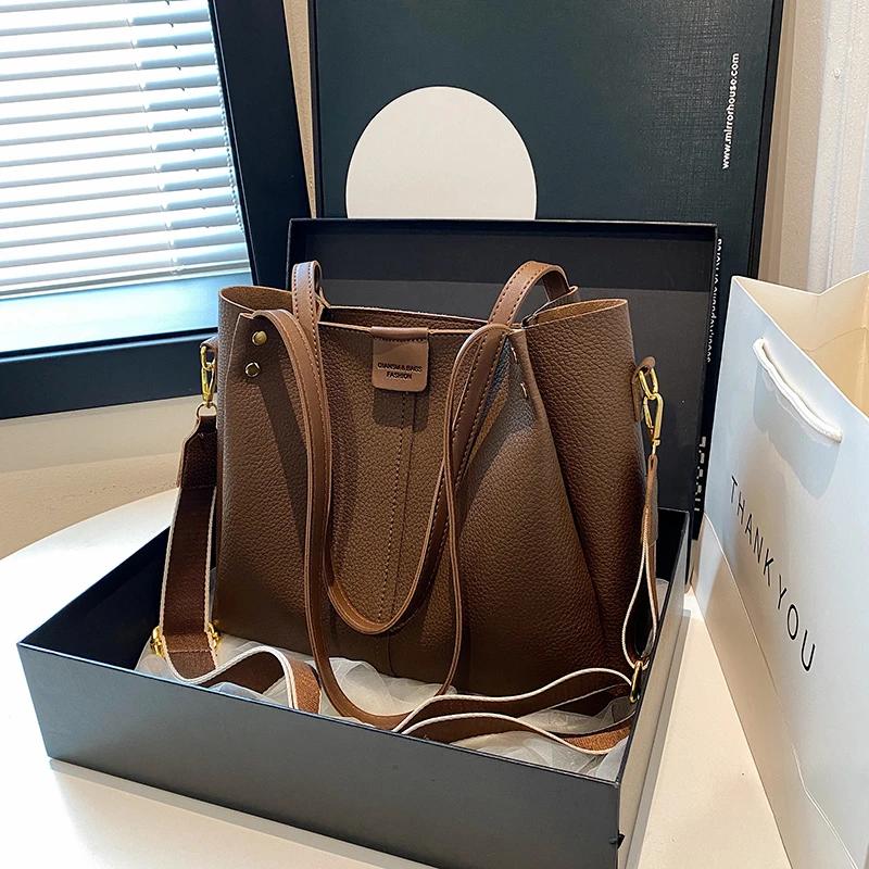 Большая вместительная сумка-тоут для женщин. Элегантная сумка через плечо в стиле ретро. Сумка на плечо для студента университета.