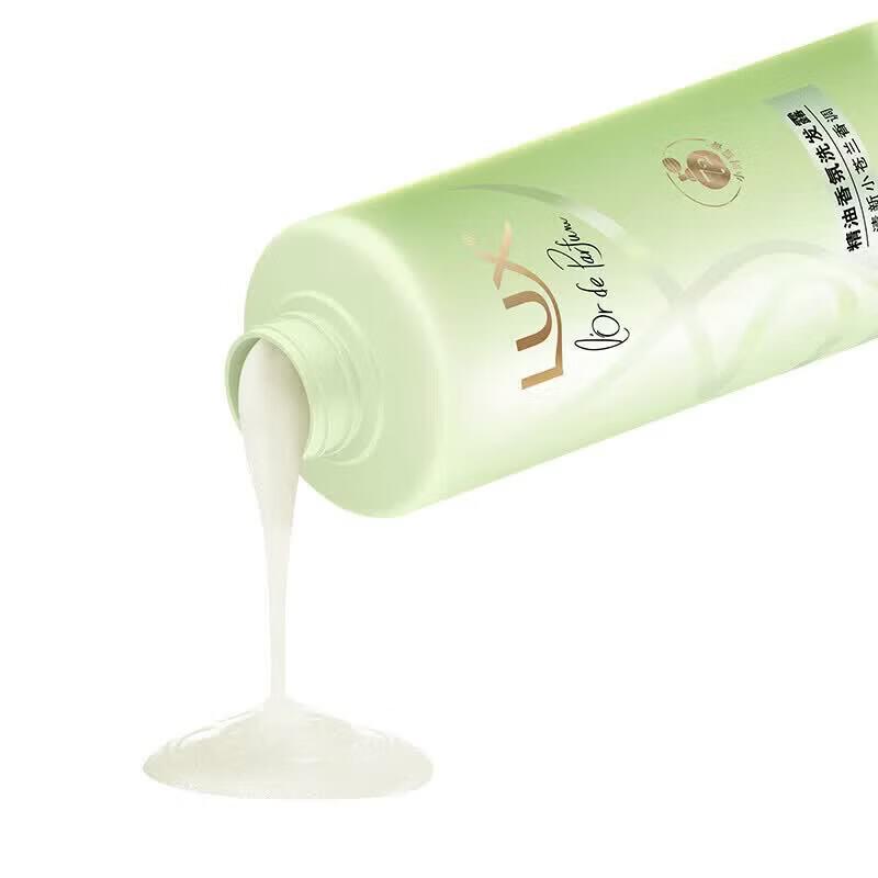 LUX Fresh Freesia Scent Shampoo 3-Pack
