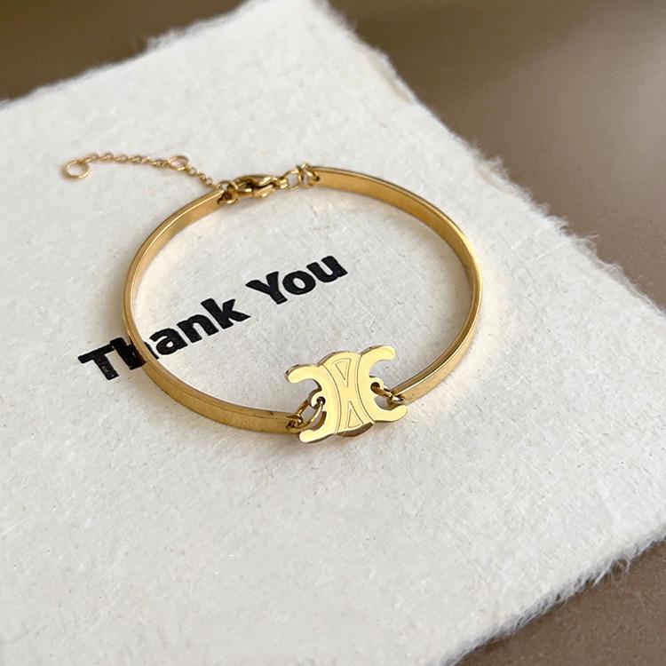 Women's French Retro Arc De Triomphe Titanium Steel Bracelet - Elegant Light Luxury Design Bangle