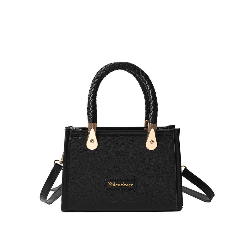 Женская темпераментная простая маленькая сумка 2025 весна новая высокая ценность универсальная на плечо сумка-мессенджер маленькая квадратная сумка
