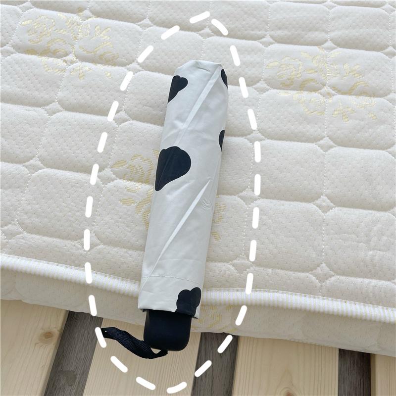 Fashion Sunscreen Umbrella Anti-ultraviolet Black Caoting Umbrella Cows Pattern 3-folding Portable Sunny Umbrella