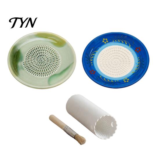 Small Dinner Plate Ceramic Garlic Grater Plate, Manual Kitchen Grinding Tool for Ginger Spice, Onion Masher Non-Stick Grinder Fruits Vegetables,