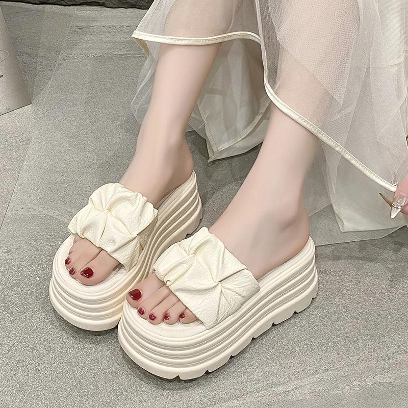 Модные 8 см Летние женские тапочки Новые плиссированные Толстая подошва Папины кроссовки Повседневные Слайды на высокой платформе Домашние Шлепанцы Кроссовки Женские
