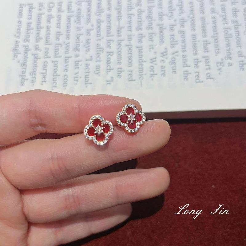 French retro tiger eye white shell hollow zircon red set, light luxury high-end bracelet, necklace, earrings.