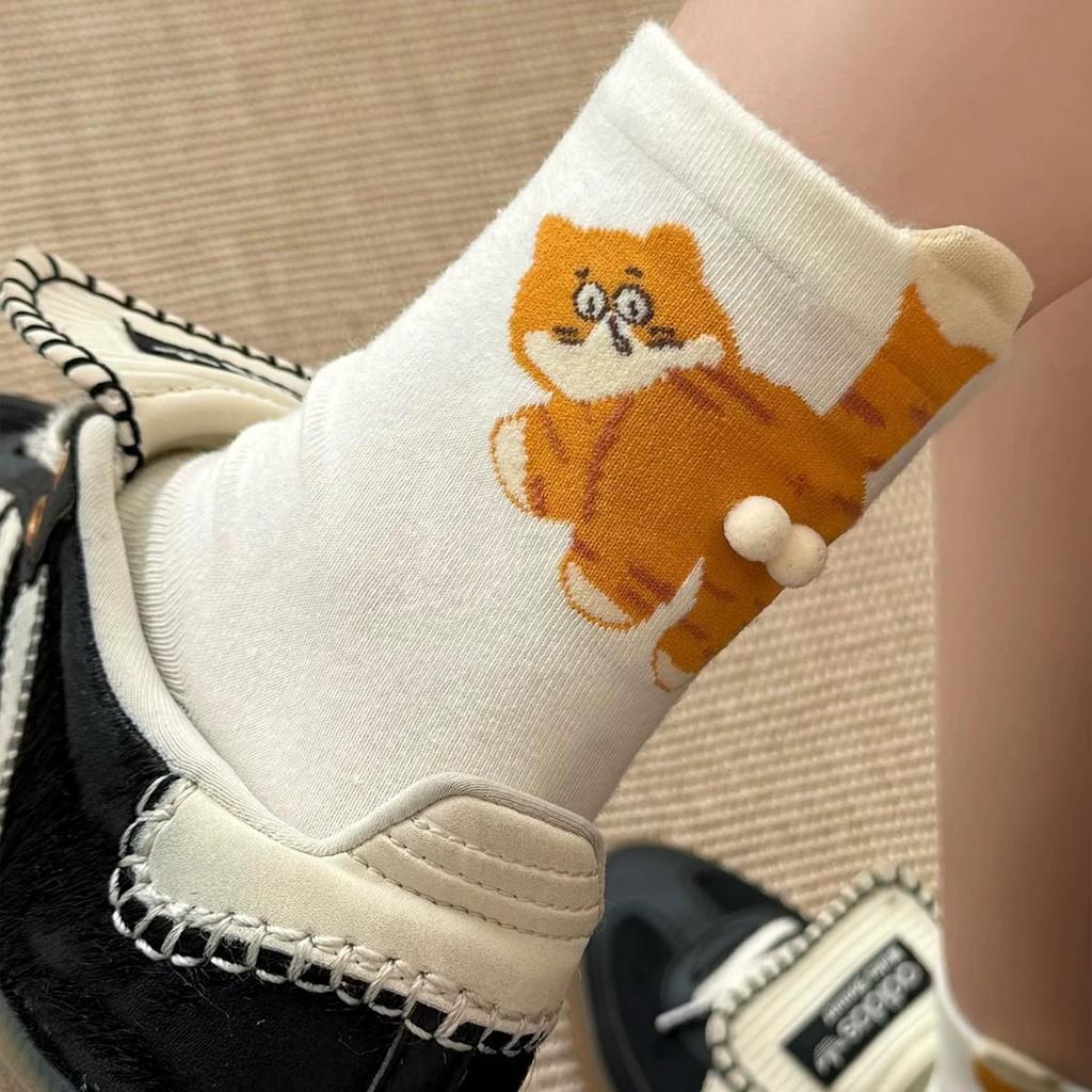 Cute 3D Cartoon Kitten Socks: Women's Summer Mid-Calf Socks with Small Ball Design and Funny Egg Pattern.