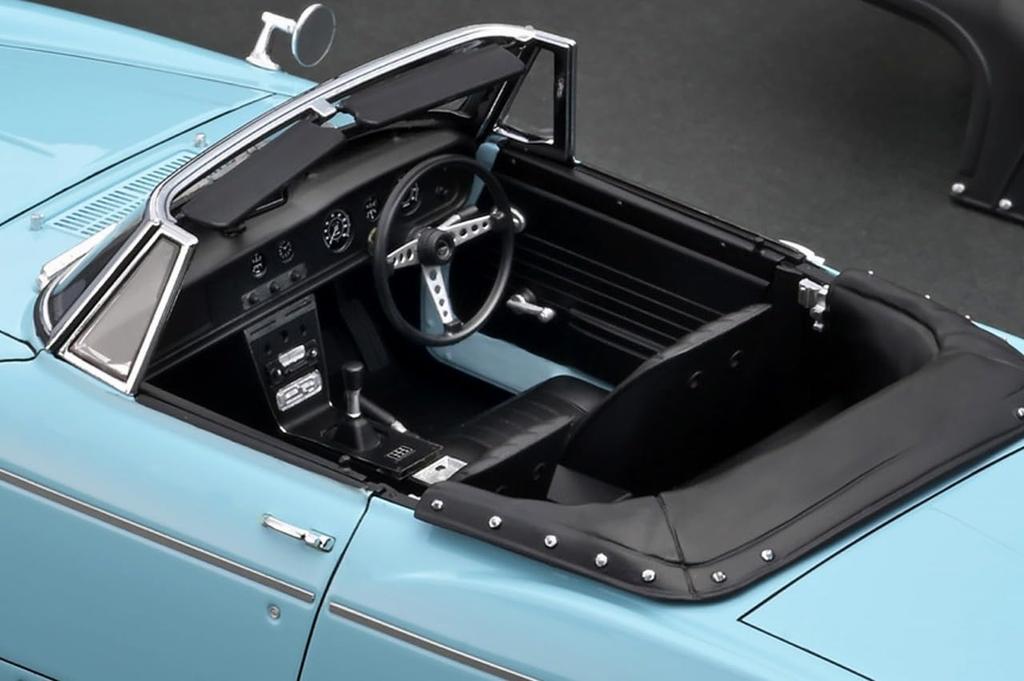 Модель зажигания Datsun Fairlady 2000 LightBlue готовый продукт 1/18 (SR311)