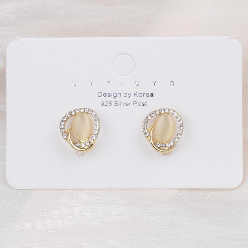 Trendy Small Oval Opal Stud Earrings for Women Rhinestones Crystal Twist Metal Hollow Irregular Geometry Earrings Jewelry