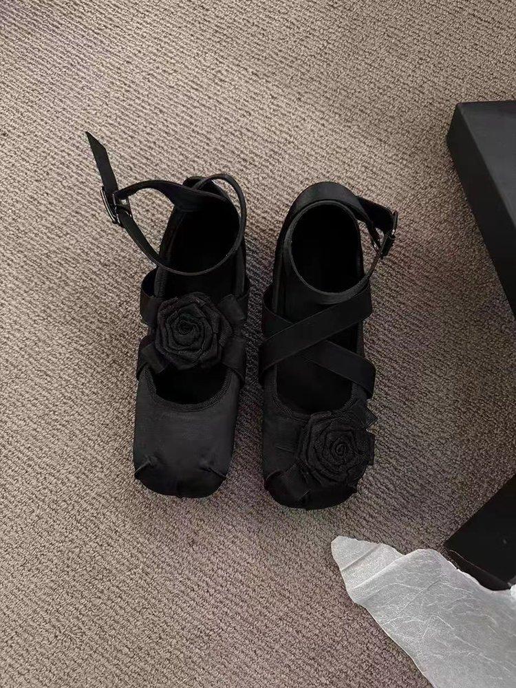 Ретро-цветочные туфли с перекрещивающимися ремешками 2025 года, летние балетки с квадратным носком и небольшим вырезом, новые китайские нежные балетки