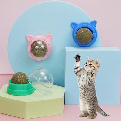 Игрушка для облизывания кошек, вращающаяся, с наклейками, для увеличения аппетита, чистки зубов, освежения дыхания, настенного шарика с кошачьей мятой, игрушки для кошек, товары для животных