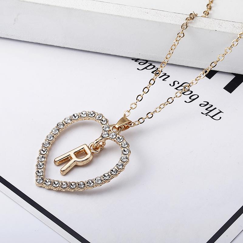 Шикарное европейское и американское бриллиантовое колье в форме сердца с 26 буквами, дизайн персикового сердца. Универсальная и элегантная цепочка на ключицу для женщин.