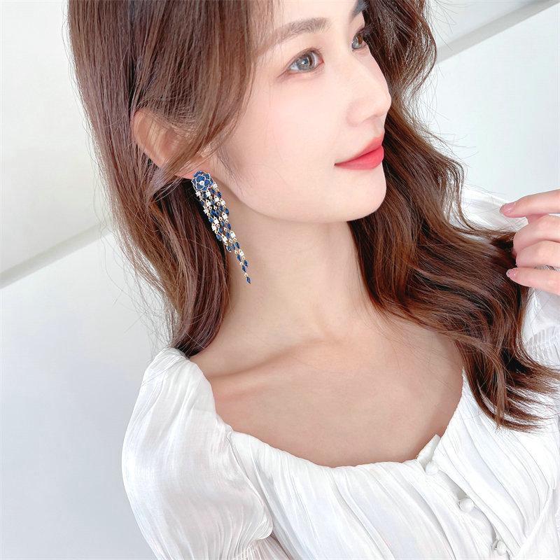 Серьги 2024, трендовые серьги, тяжелые промышленные цветные серьги с цветком циркония, длинные кисточки, темпераментные серьги с камелией для ужина, женские серьги