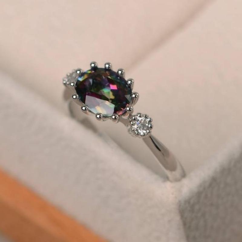 1Pc Fashion Inlaid Seven-color Synthetic Zircon Ring Fashion Ring