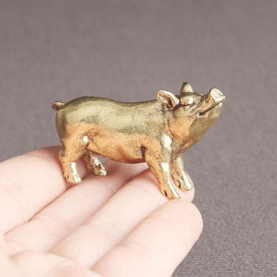 Изысканные фигурки свиней из цельной латуни, милая миниатюрная статуэтка свиньи, украшение для стола, гостиной