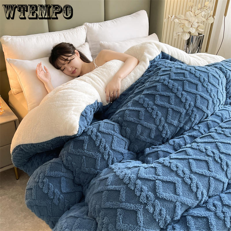 Luxurious Taffeta Comforter - Soft, Thick, and Warm for All Seasons - Machine Washable, Perfect for Bedroom, Guest Room, and Hotel Use