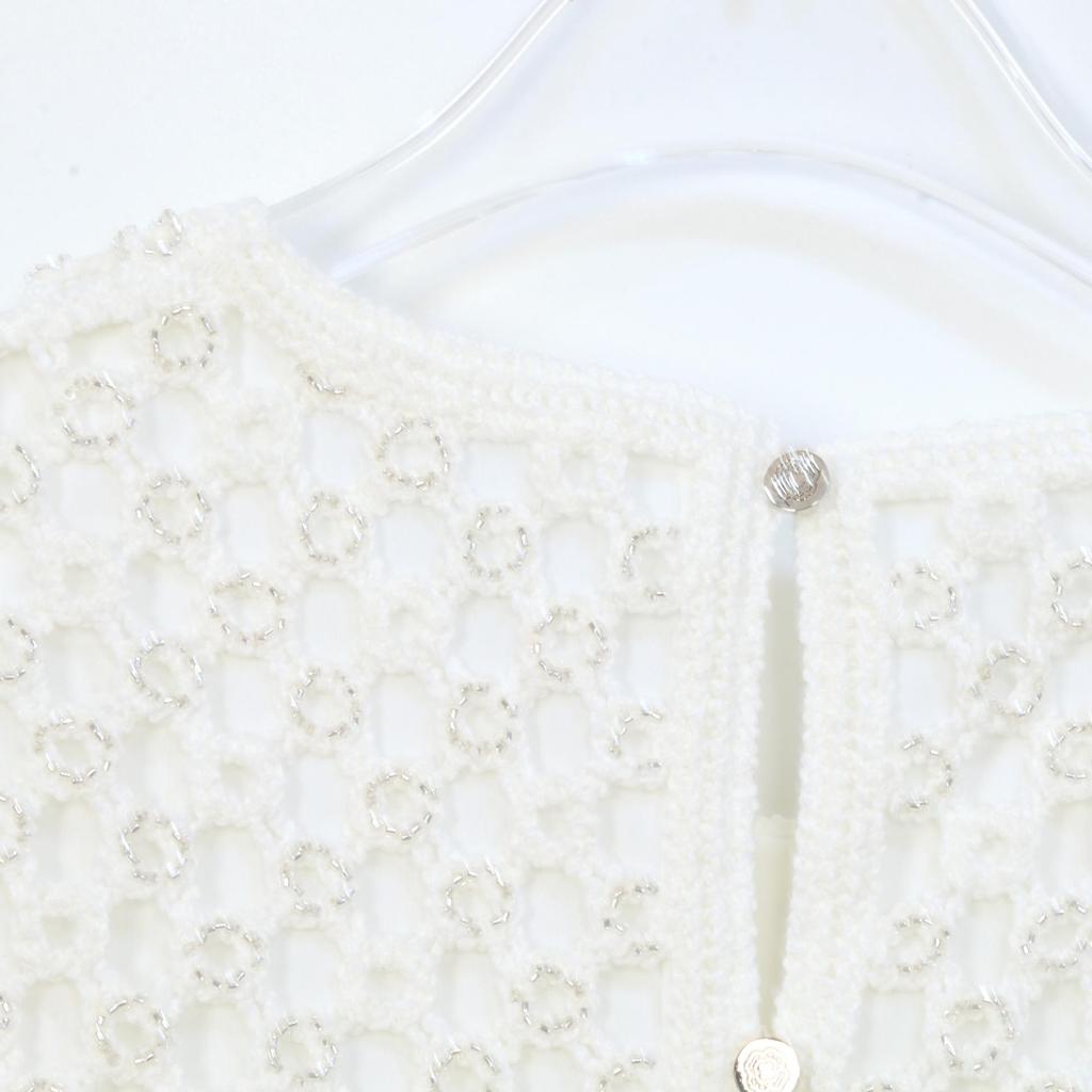 Белый вязаный жилет без рукавов во французском стиле с отделкой шипами для женщин