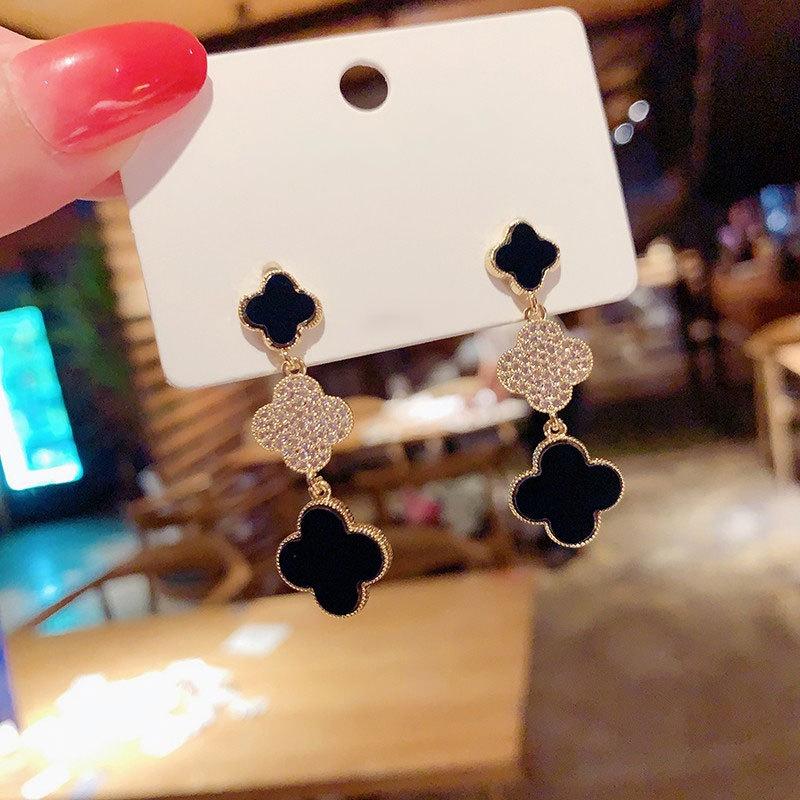 Long Four-Leaf Clover Earrings Senior Sense Of Temperament Super Fairy Net Red Earrings Female Earrings