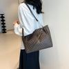 Large Capacity Bag Tote Women's Bag High-end and Fashionable Retro New Shoulder Bag New Casual Commuter Bag