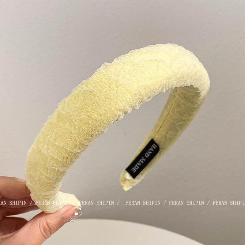 Women's Wide Edge White Sponge Headband - Stylish, Comfortable, Low-Pressure Hair Accessory