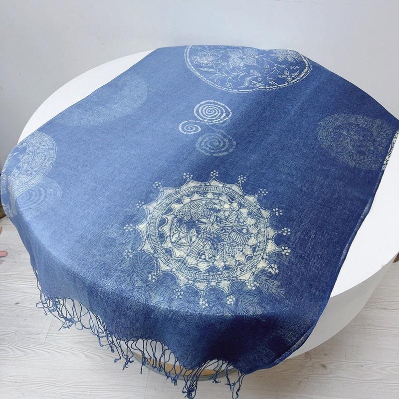 Linen Tie-Dye Scarf Gradual Change Blue Dye Batik Scarf Women'S Style Shawl Fringed Warm Silk Scarf
