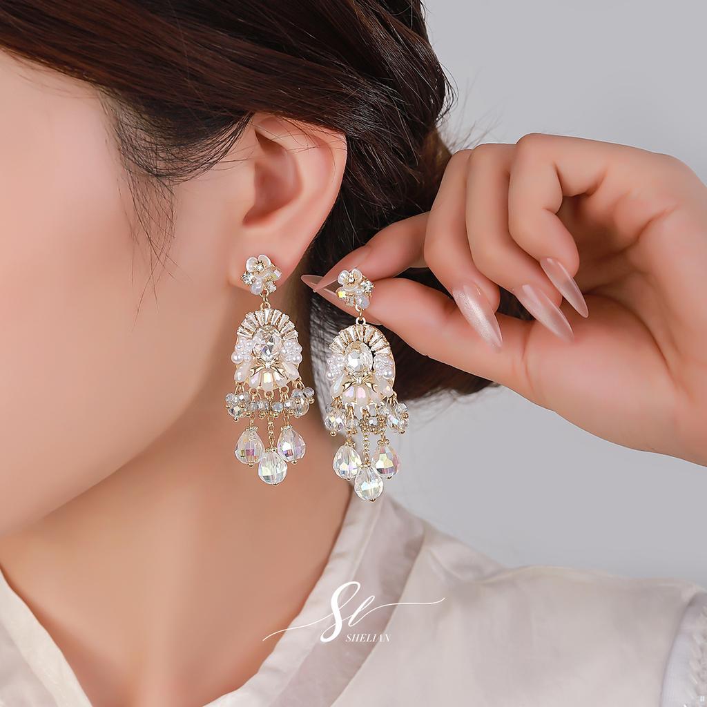 Court Style Heavy Industry Flower Tassel Crystal Pearl Earrings European and American Light Luxury Silver Needle Earrings Earrings Premium Sense of