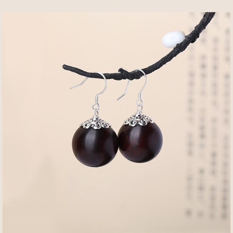 Women's small-leaf rosewood earrings s9Vintage earrings Artistic Redwood Bead Earrings in Vintage Style