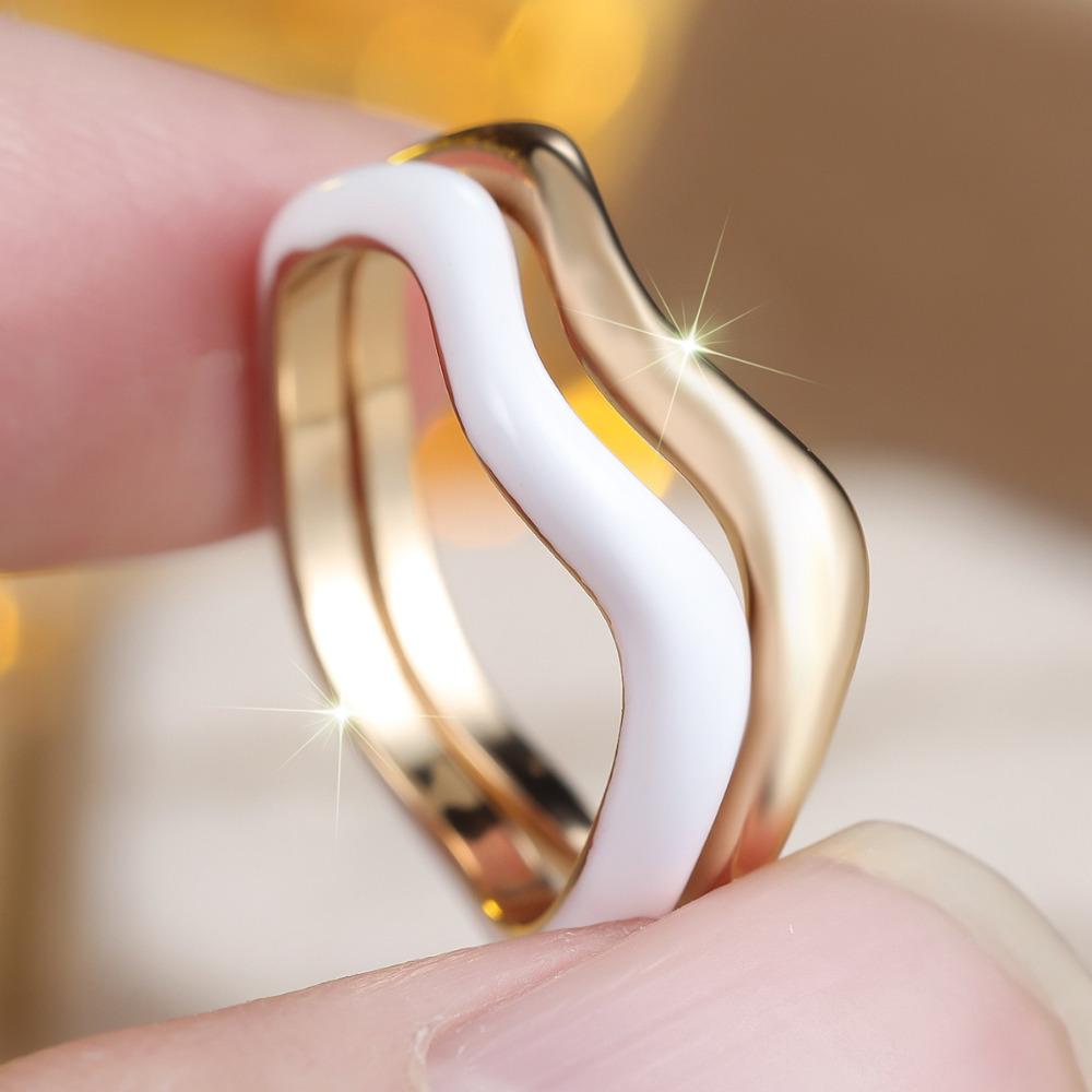 Женский модный волнистый набор колец Толстое золотистое кольцо Минималистичный набор волновых украшений Необычное кольцо для ношения в несколько рядов
