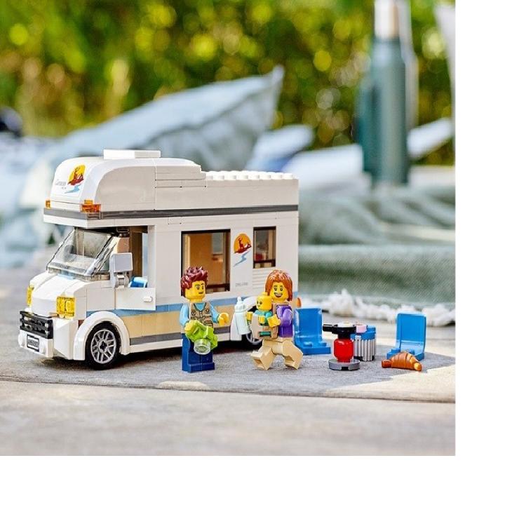 LEGO CITY 60283 Праздники, Кемпинг, Фургон для отдыха