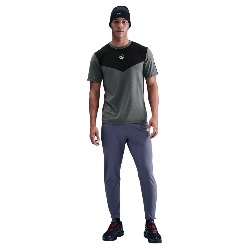 Nike Mens City Dri-FIT Regular T-Shirt