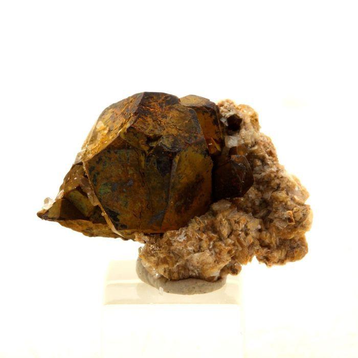 Pierres et Minéraux. Pyrite + Calcite + Dolomite. 17.5 ct. Lamalou-les-Bains, Hérault, France..