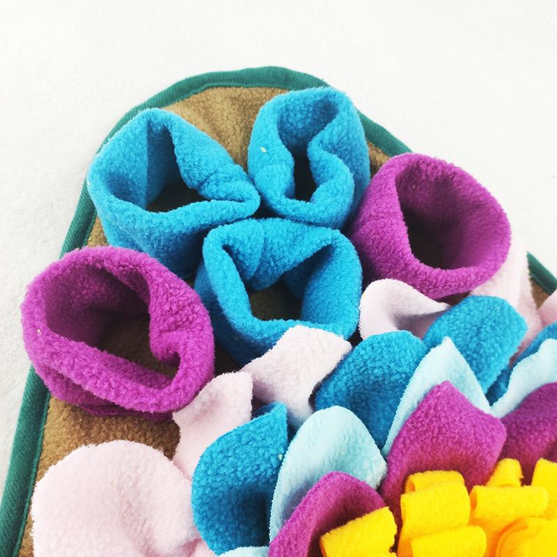 Pet Snuffle Mat: Fun, Interactive, Anti-Choke Toy for Cats & Dogs - Relieves Boredom with Hide and Seek Feeding Design
