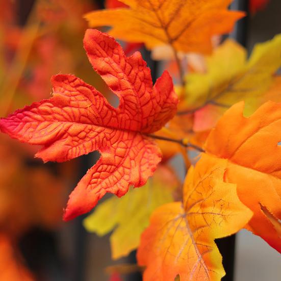 6,5-футовая осенняя гирлянда из кленовых листьев, искусственные осенние листья, подвесное украшение из лозы, реалистичный декор из листвы на День благодарения для дома, свадьбы, сада, офиса
