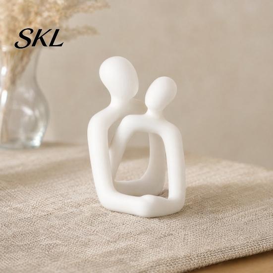 Compact Romantic Indoor Sculpture 3D Printed Abstract Couple Statue, Minimalist Couples Bedroom Decor, White Hugging Lovers Sculptures, Long-lasting
