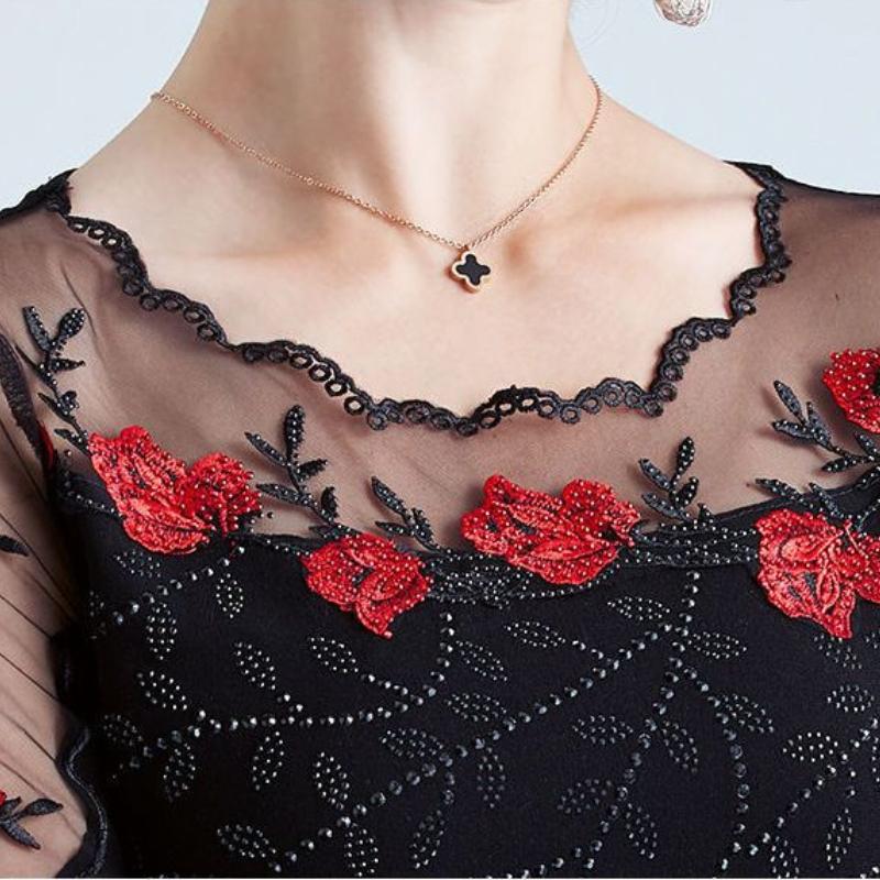 Women's Summer Thin Lace Bottoming Shirt Mid-sleeved Fashion Diamond Stretch Rose T-shirt Top