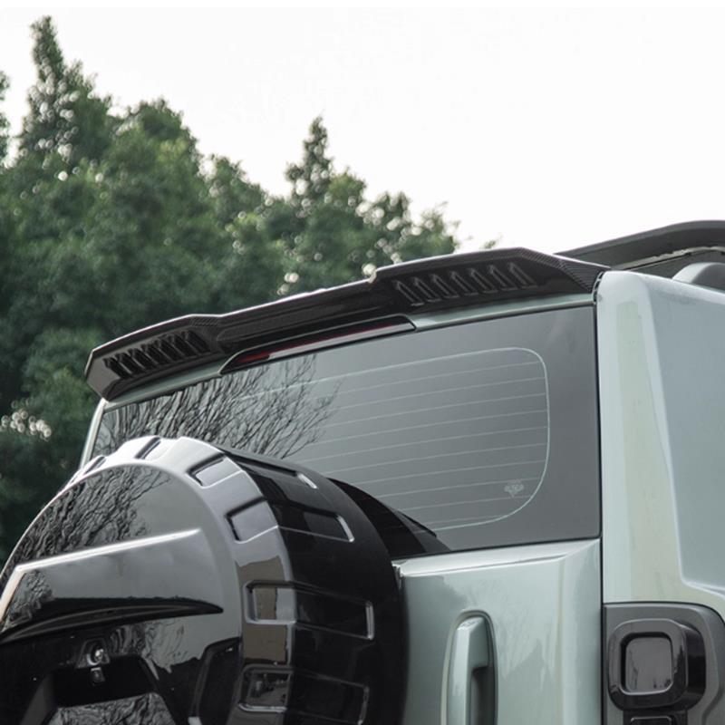 Задний спойлер на крышу Tank 300 Спортивный стиль (Без сверления, Окрашенный)